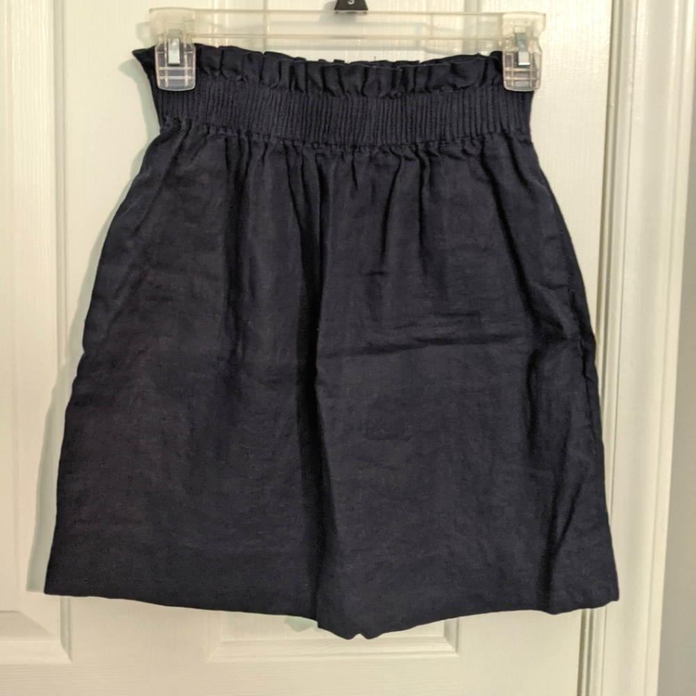 J. Crew Navy Blue Skirt, size 00.